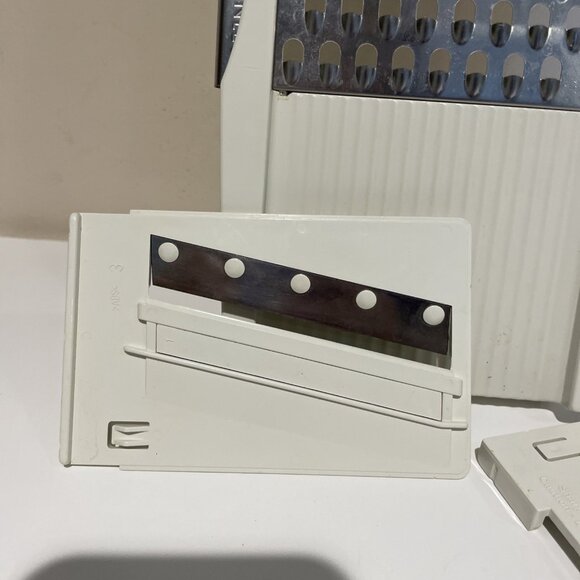 The Pampered Chef Ultimate Slice & Grate Mandoline Slicer 1085 - Picture 3 of 10